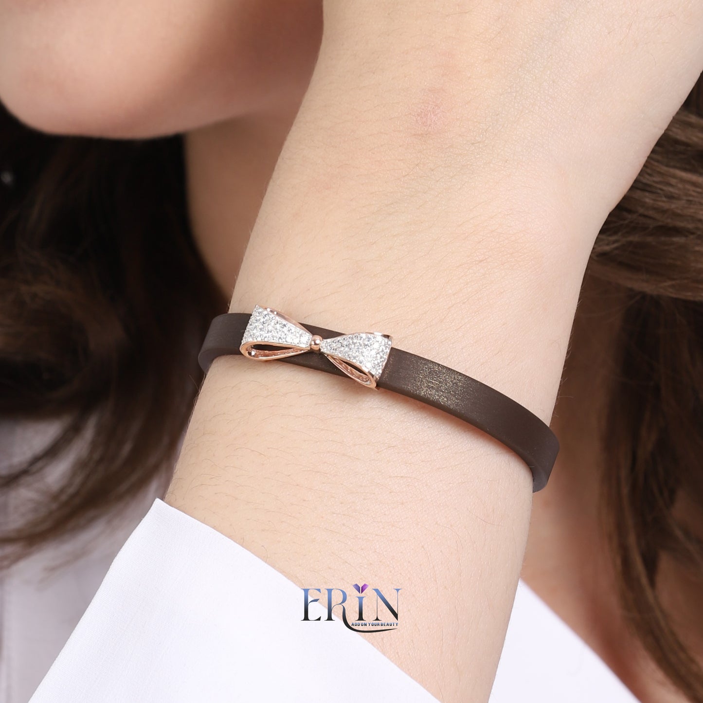 Beautiful Design Silver Silicon Belt Bracelet For all