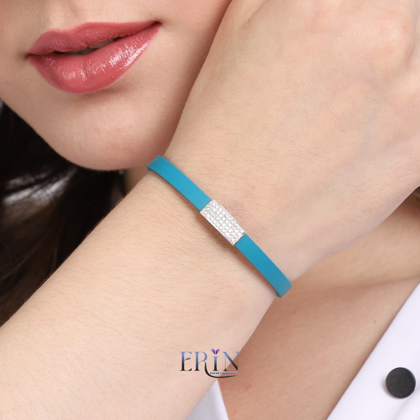 Beautiful Design Silver Silicon Belt Bracelet For all