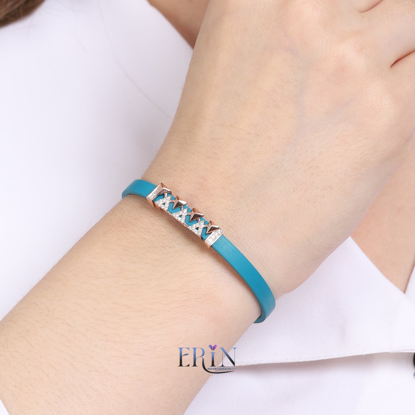 Beautiful Design Silver Silicon Belt Bracelet For all