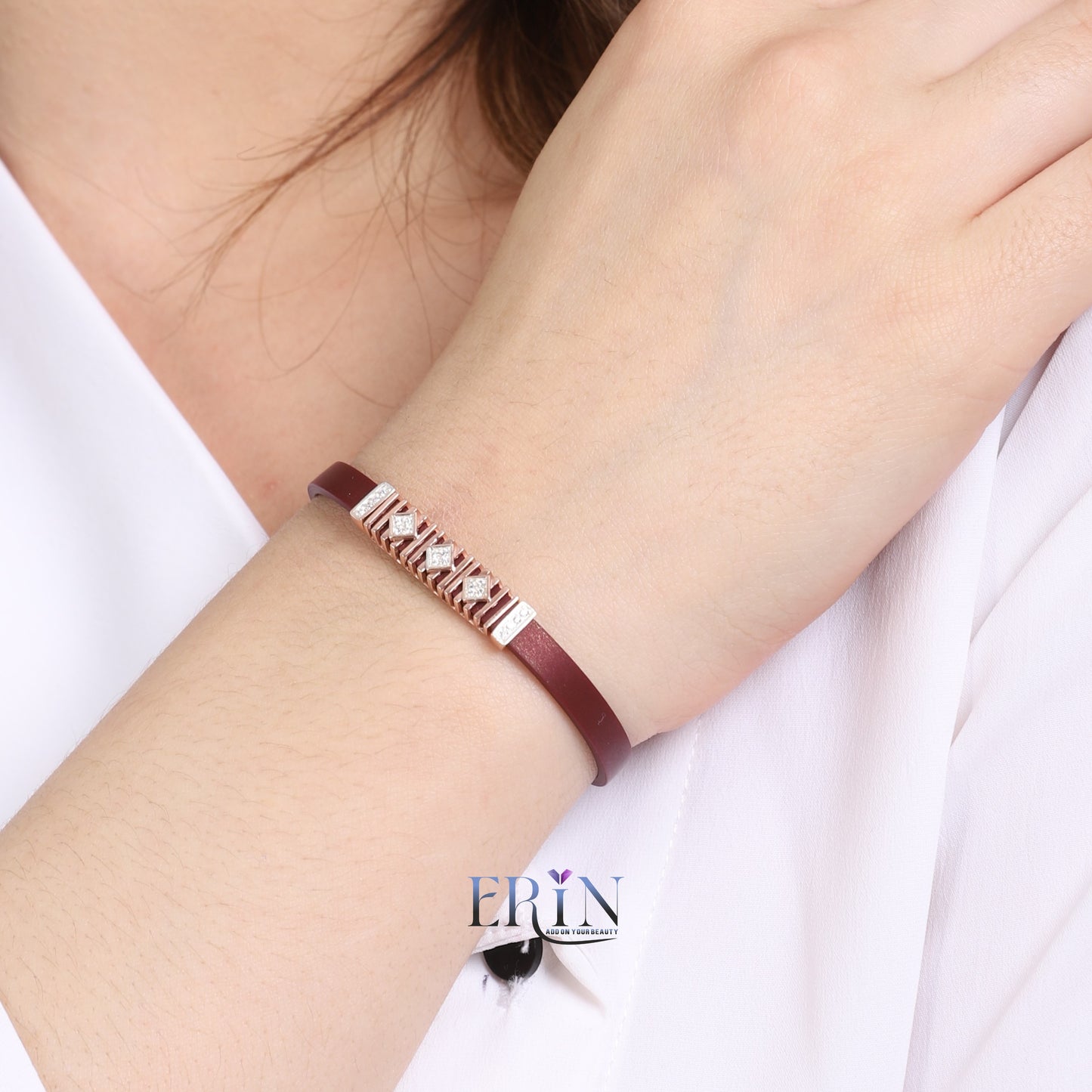 Beautiful Design Silver Silicon Belt Bracelet For all